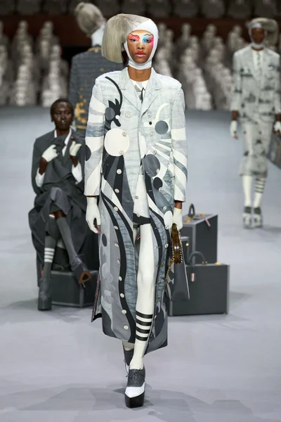 Look 32